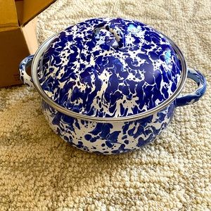 Golden Rabbit Cobalt blue swirl small Dutch Oven
